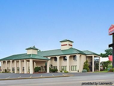 Baymont By Wyndham Johnson Stadt Exterior foto